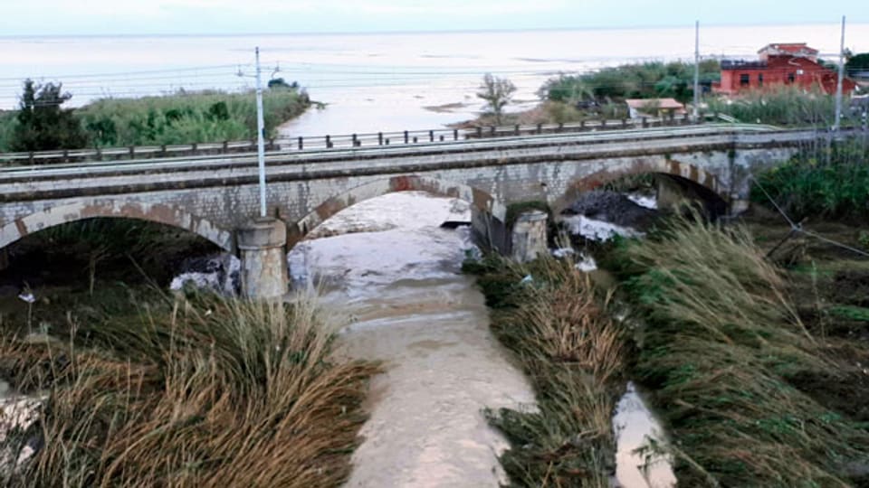 Der angeschwollene Fluss Milicia in der Nähe von Palermo. Hier kamen am Wochenende neun Menschen ums Leben.