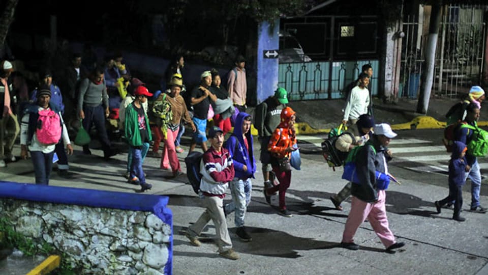 Migranten aus Honduras erreichen die mexikanische Hauptstadt.