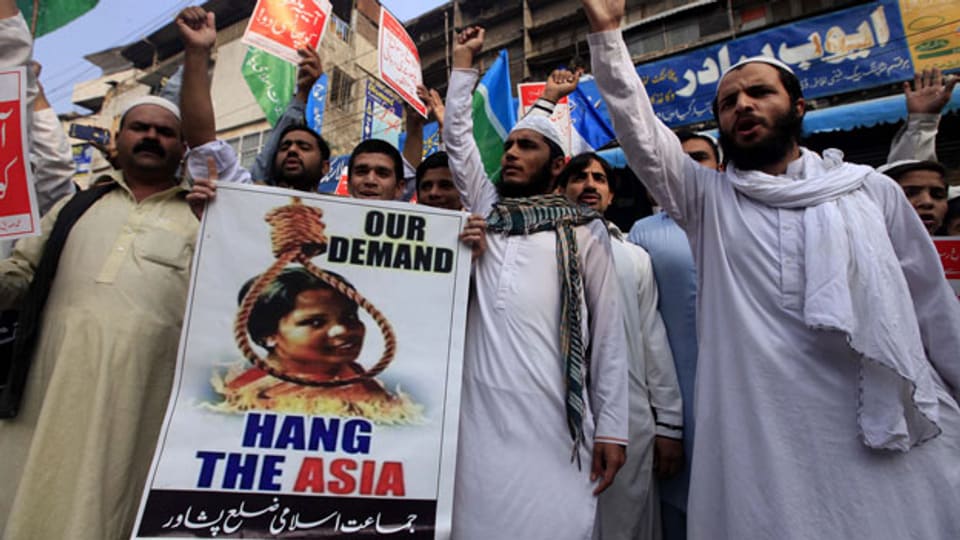 Islamististen demonstrieren wegen des Freispruchs von Asia Bibi.