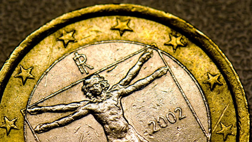 Eine italienische Euromünze mit der Abbildung des vitruvianischen Menschen von Leonardo da Vinci.
