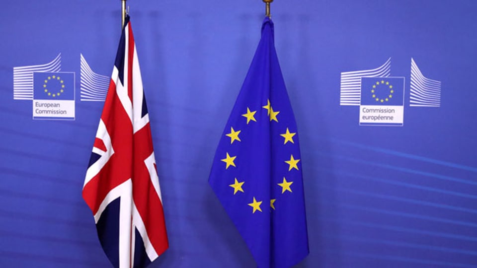 Die britische und die EU-Flagge am 21. November 2018 am EU-Sitz in Brüssel.