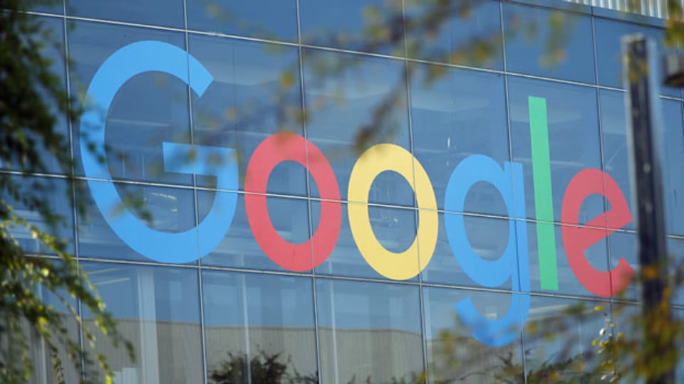 Ein Google-Logo am Hauptsitz des Unternehmens in Mountain View, Kalifornien, USA.