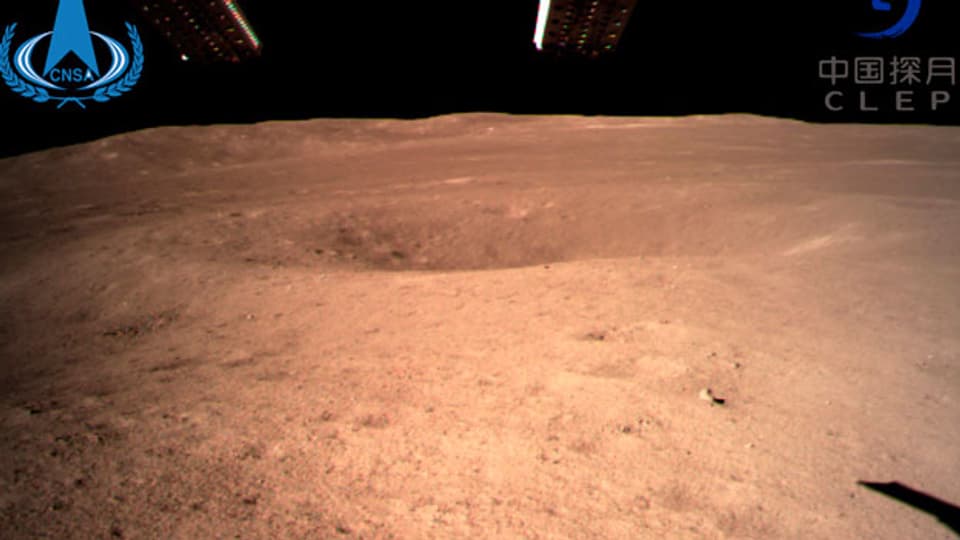 Das erste Bild von der anderen Seite des Mondes von der chinesischen «Chang'e-4»-Sonde aufgenommen.