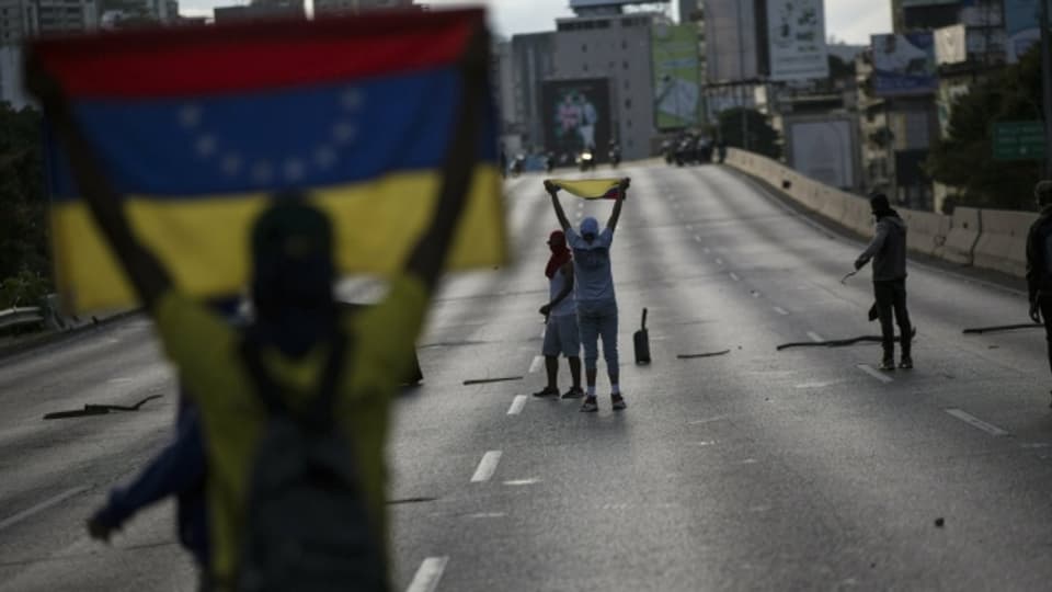 Die Demonstrationen in Venezuela beschäftigen auch Venezolaner im Ausland.