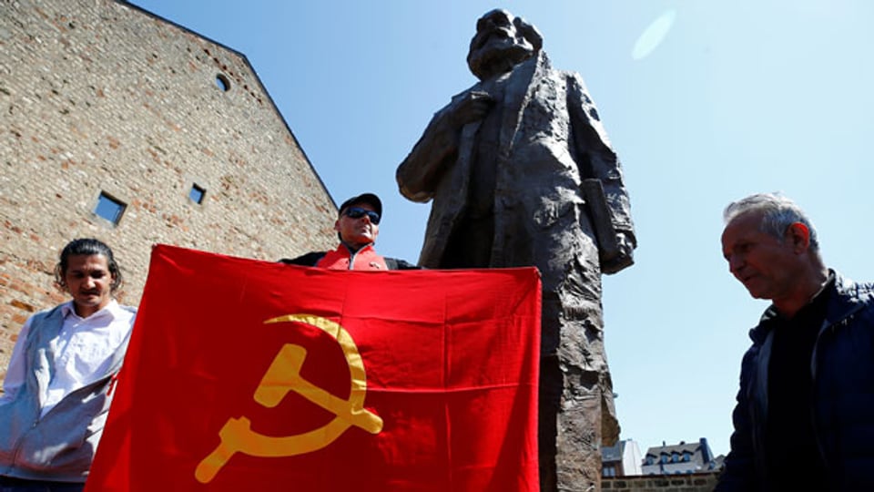 Bronzestatue von Karl Marx des chinesischen Künstlers Wu Weishan. Die Statue steht in Marx’ Heimatstadt Trier.