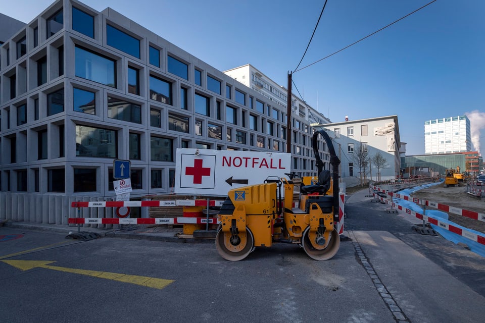 Baustelle vor dem Universitätsspital Basel