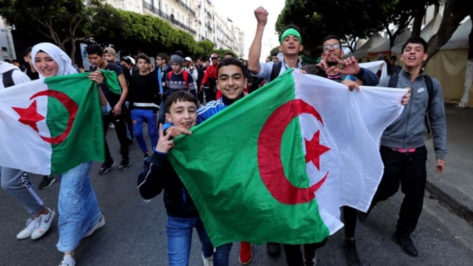 Demonstranten in Algier.