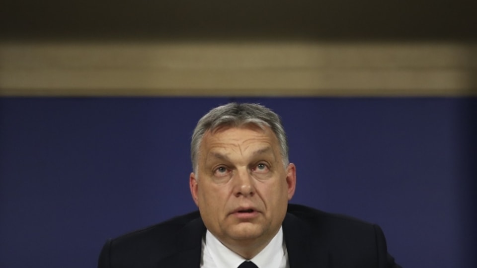 Viktor Orban ist mit der Suspendierung seiner Partei einverstanden.