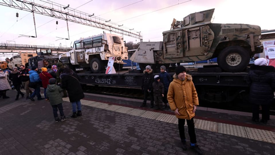 Der Propaganda-Zug mit Trophäen aus dem Syrien-Krieg in Rostow am Don.