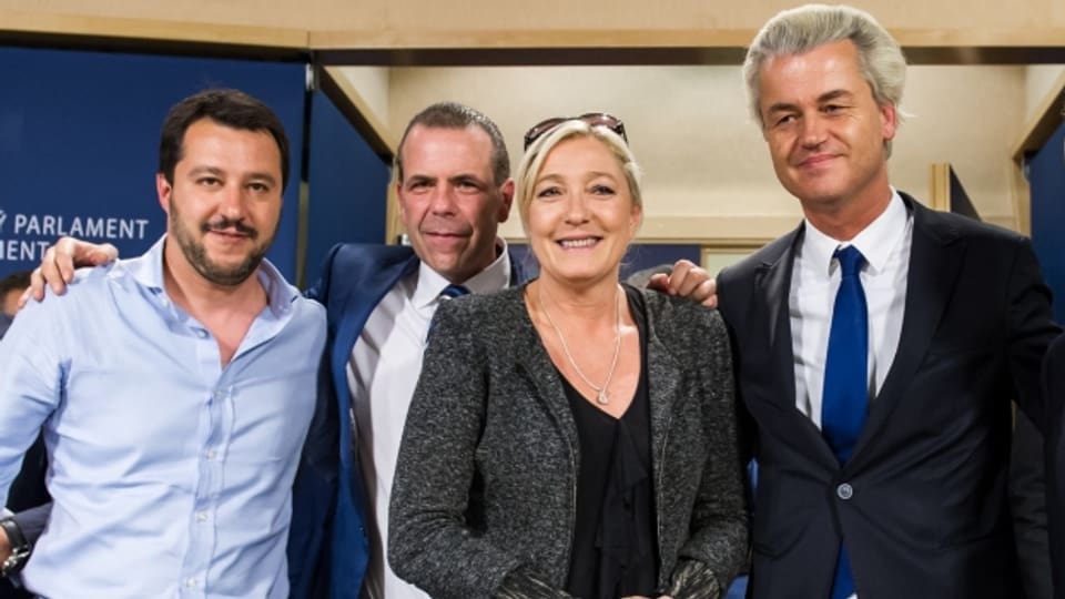 Europäische Rechtspopulisten: Italiens Matteo Salvini, Marine Le Pen aus Frankreich, der österreicher Harald Vilimsky und Geert Wilders aus den Niederlanden.