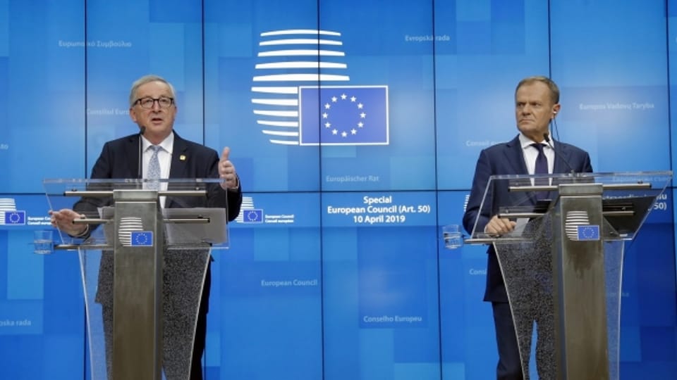 Eine flexible Fristverlängerung: Das verkündeten Jean-Claude Juncker und Donald Tusk am Brexit-Sondergipfel.