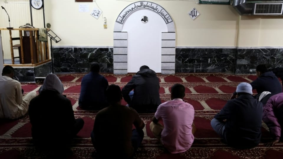 Muslime beim Freitagsgebet in Athen.