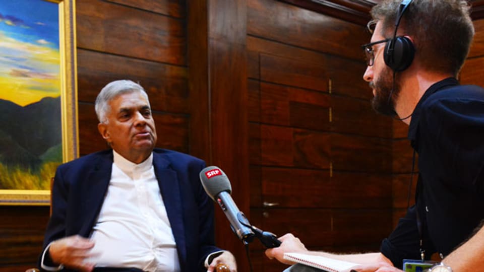 Premierminister Ranil Wickremesinghe im Gespräch mit Thomas Gutersohn.