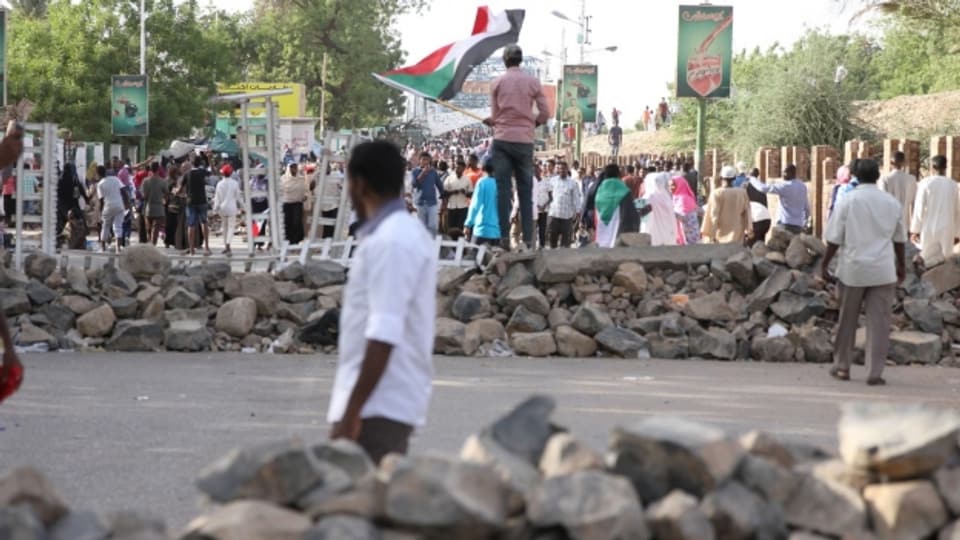 Demonstranten in Khartum, Anfang Mai.