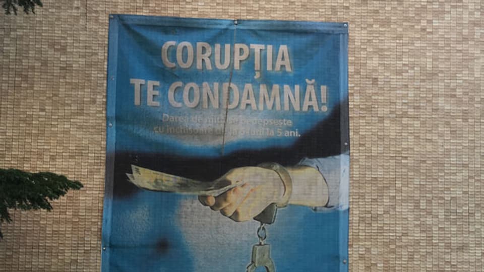 Korruption korrumpiert dich. Plakat an einem Amtsgebäude in Alexandria.