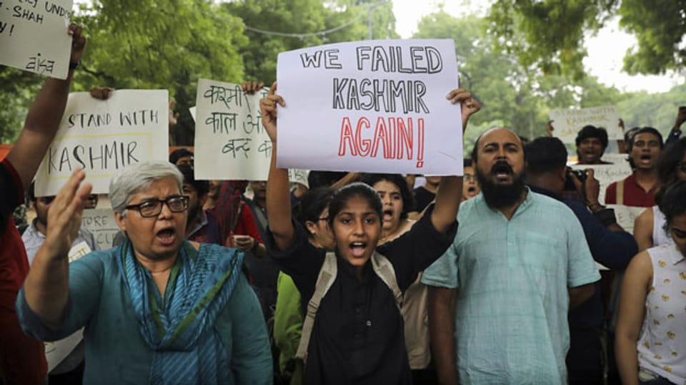 Protest gegen die Aufhebung des Sonderstatus von Kaschmir durch die indische Regierung in Neu-Delhi.