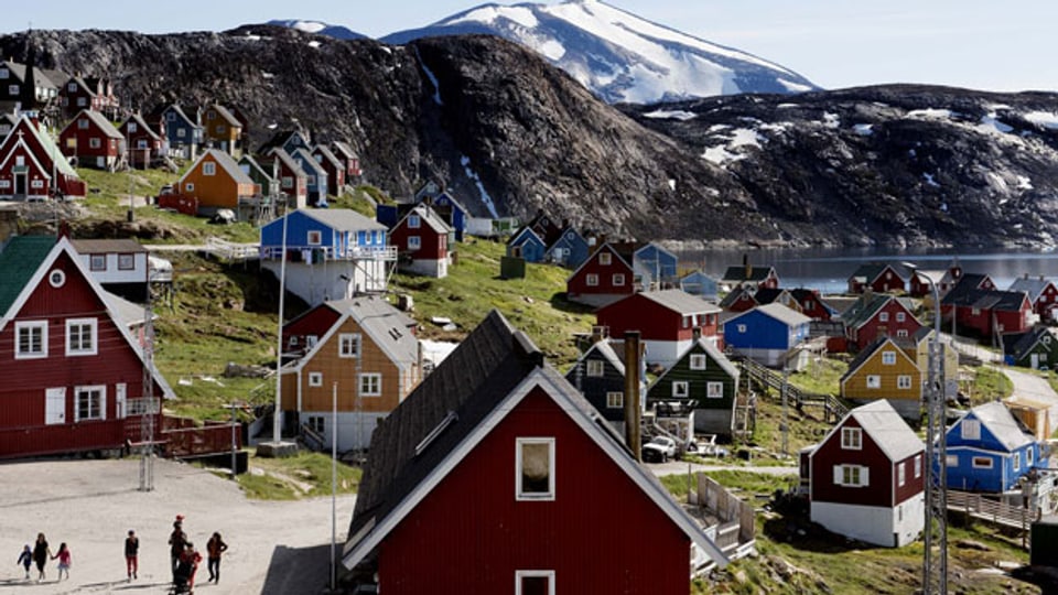  Blick auf die Stadt Upernavik in Grönland.