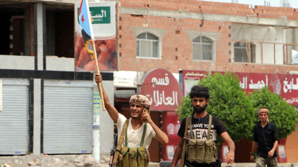 Separatisten-Milizionäre triumphiern in Aden in Südjemen