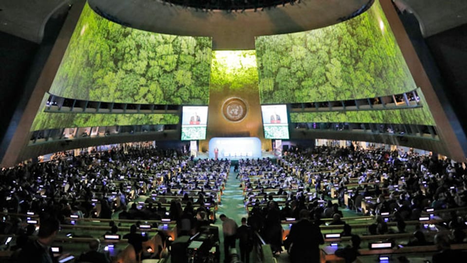 Videoscreening während der Eröffnungsfeier des Klimagipfels der Vereinten Nationen 2019 am 23. September 2019 am Hauptsitz der Vereinigten Staaten in New York City.
