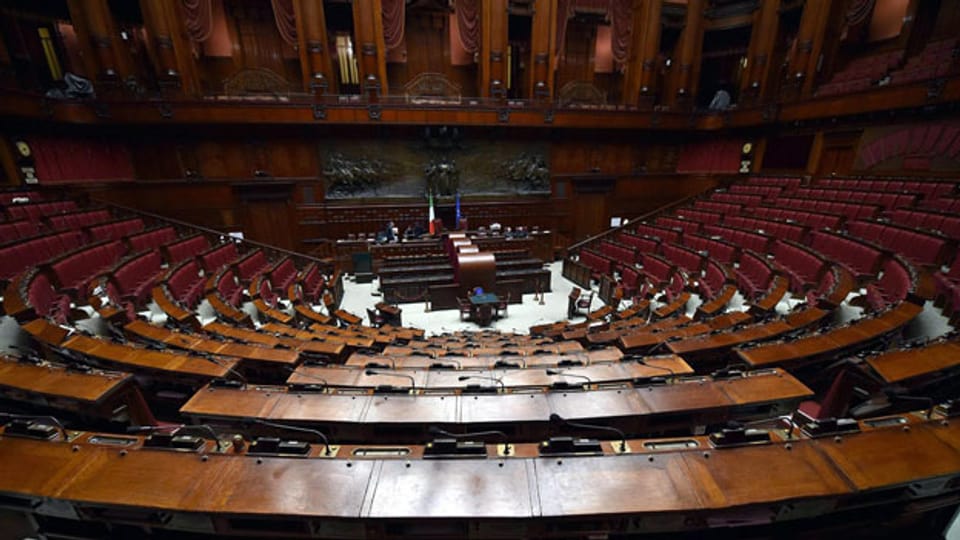 Blick in das leere italienische Parlament.