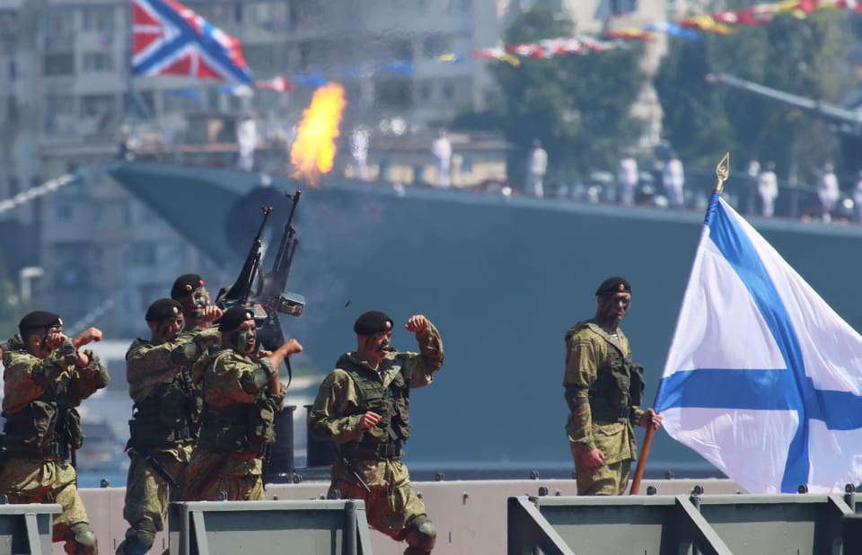 Russische Marinesoldaten auf der Krim.