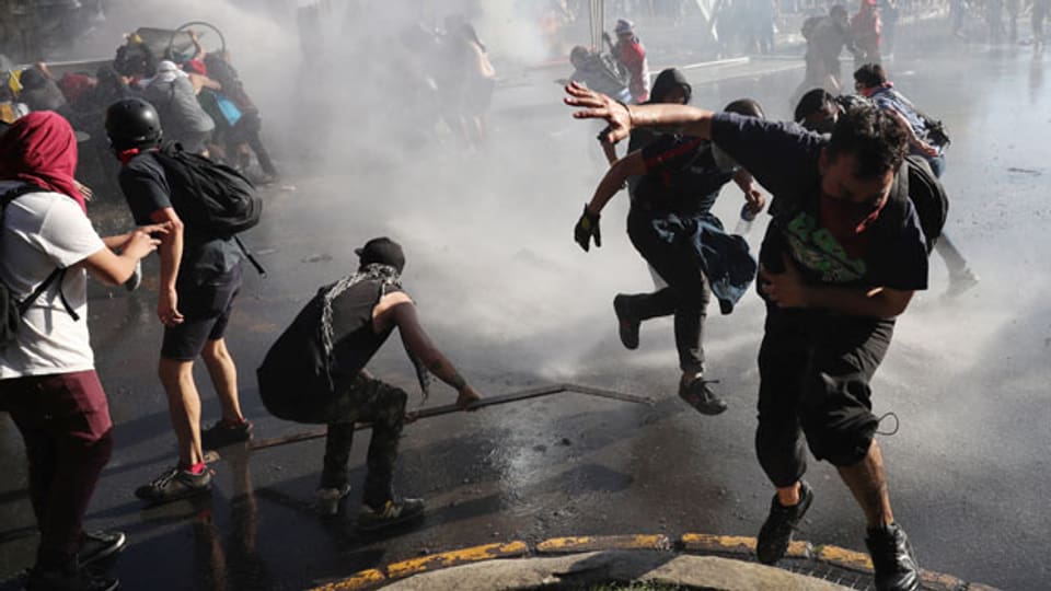 Demonstrationen gegen Chancenlosigkeit in Chile