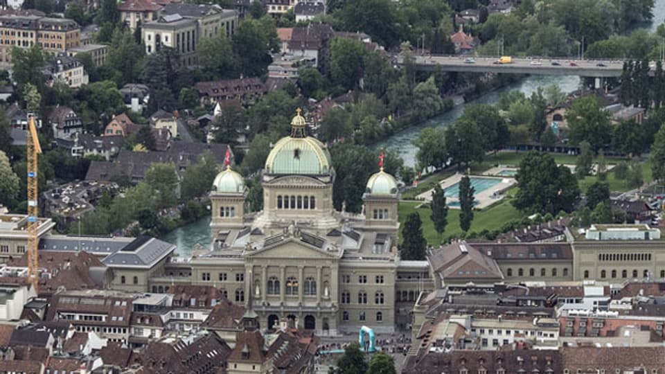 Städte und Gemeinden nutzen den Negativzins. Sicht auf die Stadt Bern.