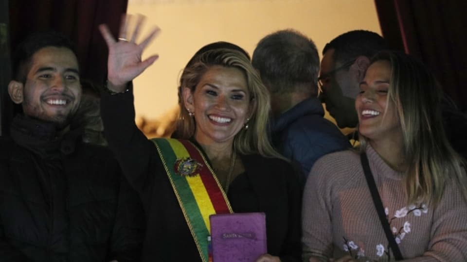 Boliviens Interimspräsidentin Jeanine Anez will schnelle Neuwahlen.