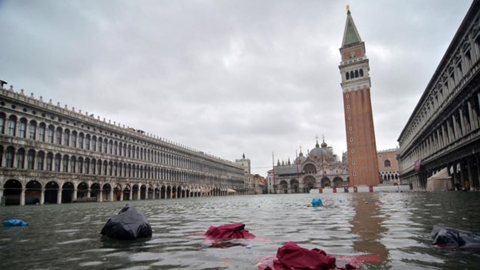 Der überschwemmte Markusplatz in Venedig im Jahre 2019.