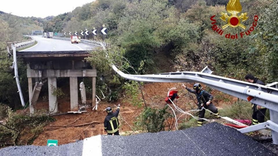 Eingestürztes Autobahnviadukt in Italien.