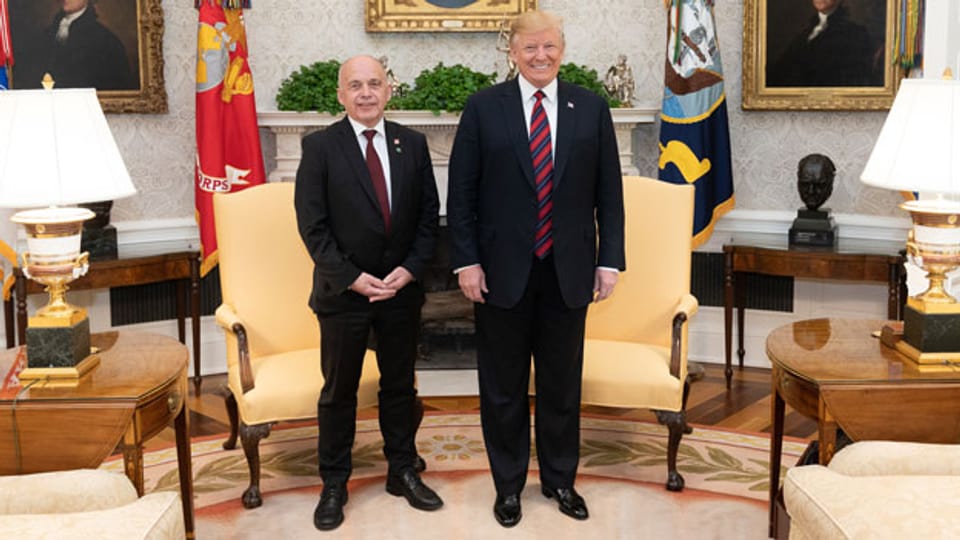Bundesrat Ueli Maurer zu Besuch bei US-Präsident Donald Trump im Jahre 2019.