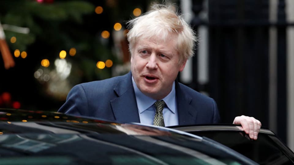 Britanniens Premierminister Boris Johnson verlässt die Downing Street auf dem Weg zum Buckingham Palace nach den Parlamentswahlen in London am 13. Dezember 2019.