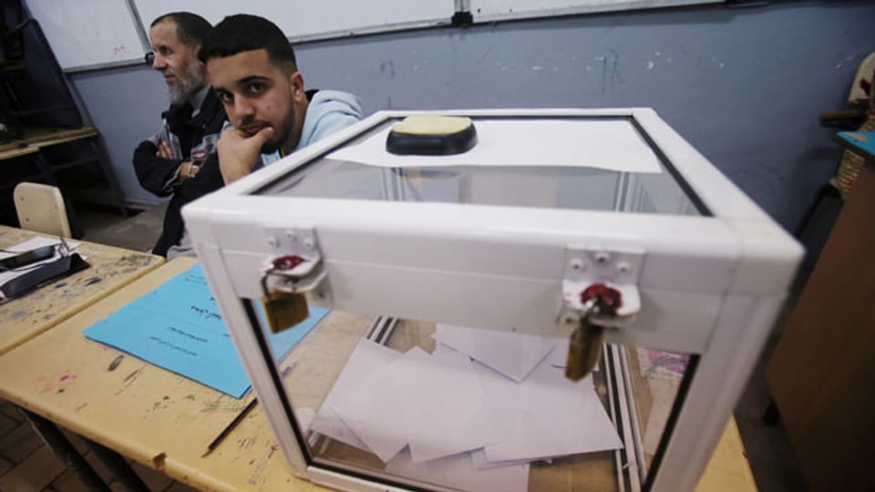 In einem Wahllokal während der Präsidentschaftswahlen in Algier, Algerien, am 12. Dezember 2019.