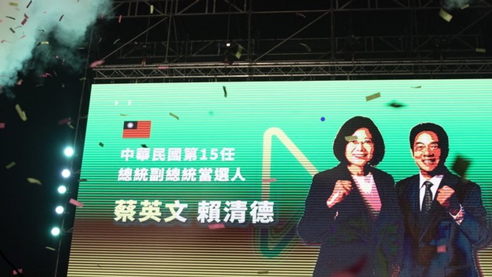 Präsidentin Tsai Ing-wen feiert