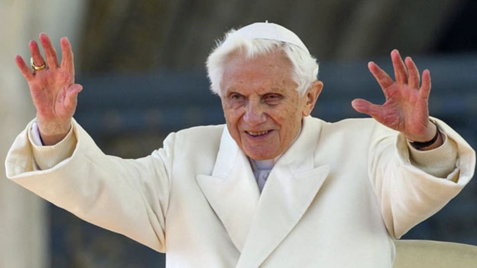 Papst Benedikt XVI bei seiner letzten Generalaudienz imFebruar 2013 im Vatikan.