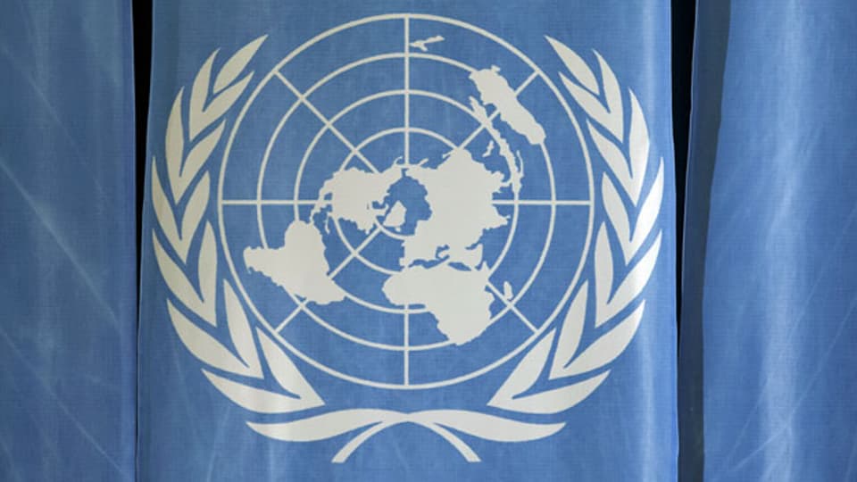 Das UN-Logo im europäischen Hauptquartier der Vereinten Nationen in Genf.