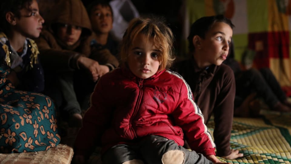 Kinder auf der Flucht in der Nähe von Idlib, Februar 2020.
