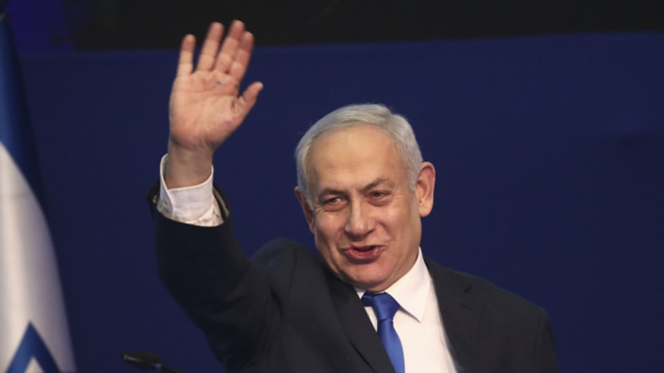 Israels Premier Netanjahu lässt sich nach den Parlamentswahlen als Sieger feiern.