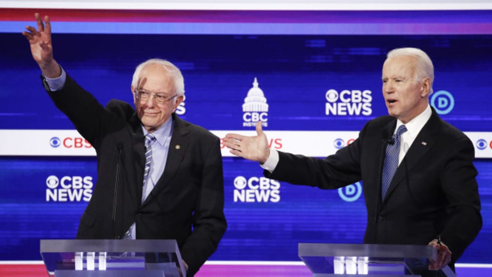 Die beiden demokratischen Präsidentschaftskandidaten Bernie Sanders und Joe Biden gelten nach dem Super-Tuesday als Favoriten.