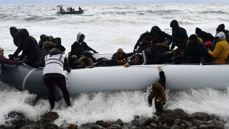 Flüchtlinge stranden in Griechenland.