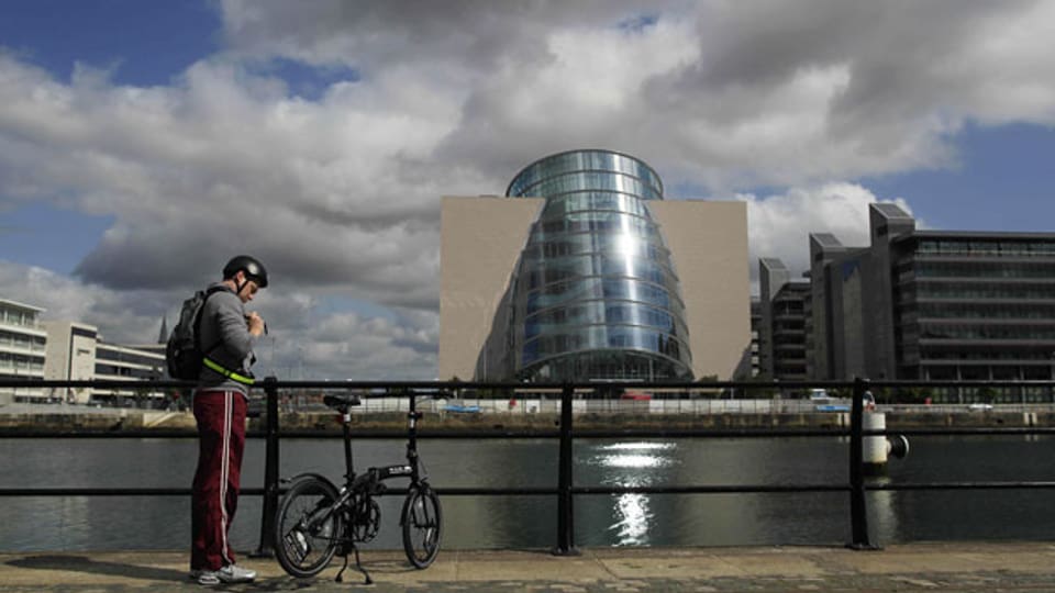 Das neue Dublin: Der Wandel ist auch in der Architektur offensichtlich (gekippter Zylinder des Kongresszentrums).