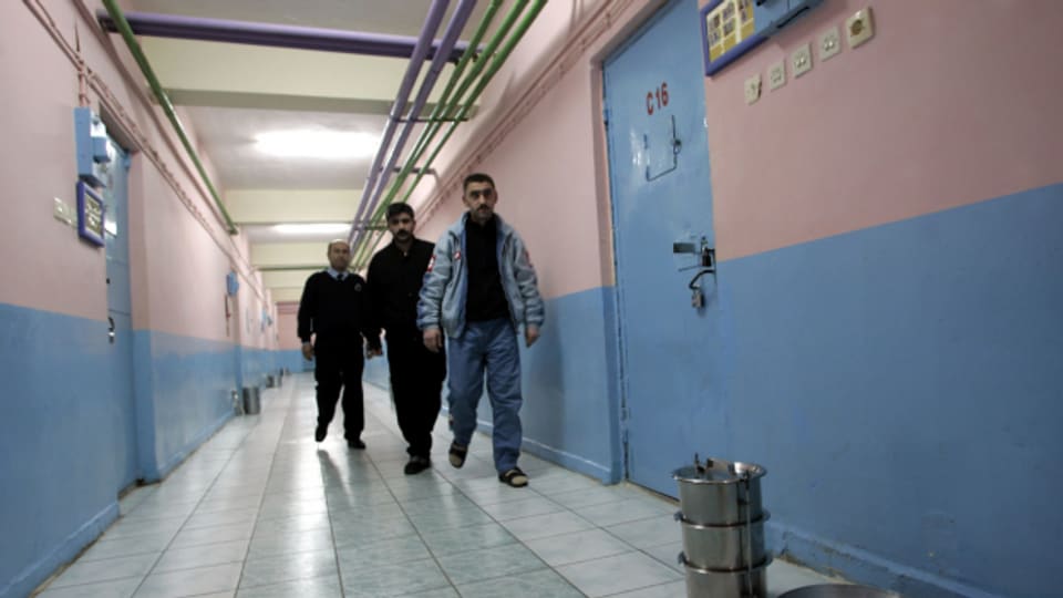 Türkische Häftlinge in einem Gefängnis in der Stadt Usak.