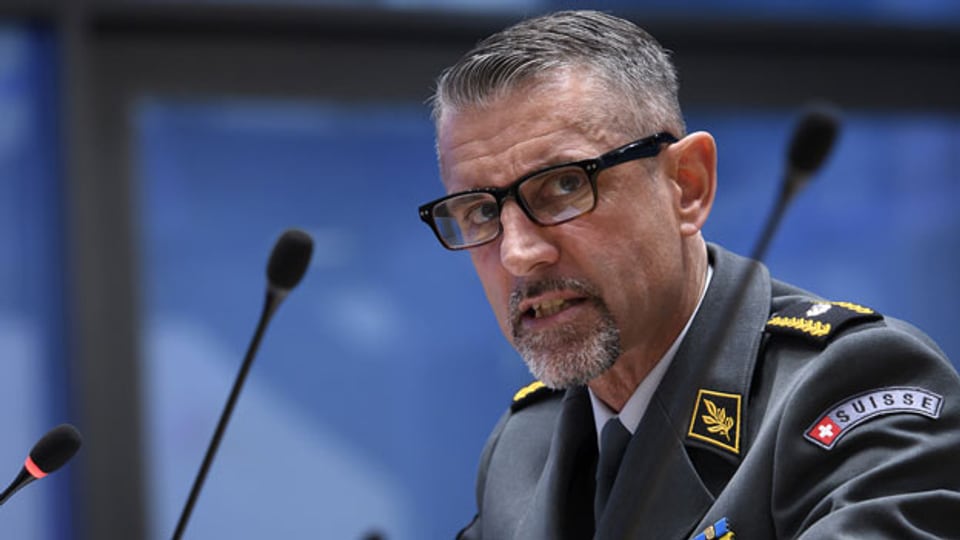 Raynald Droz, Brigadier, Stabschef Kommando Operationen VBS, spricht während einer Medienkonferenz zur Situation des Coronavirus (COVID-19), am Freitag, 24. April 2020 in Bern.