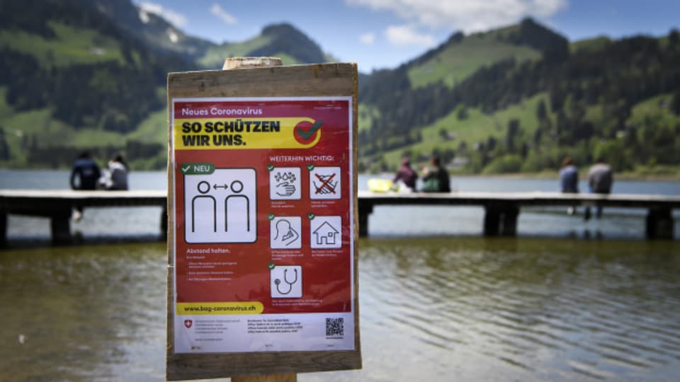 Verhaltensregeln am Freiburger Schwarzsee.