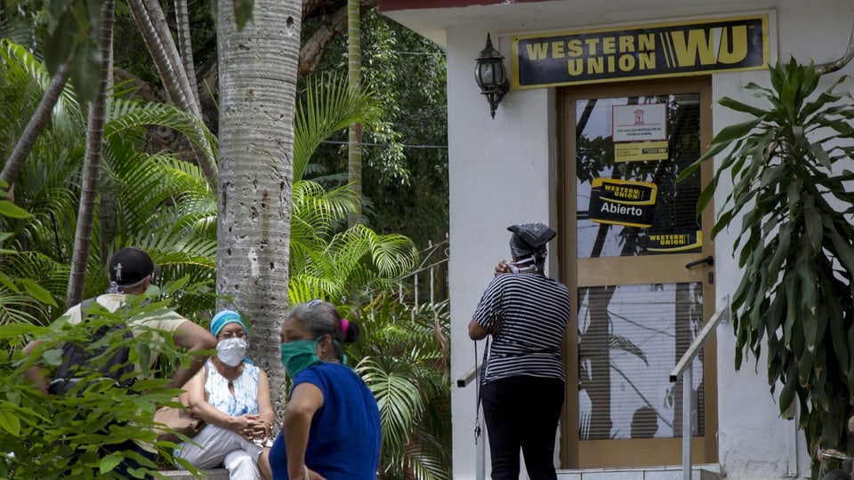 Filiale von Western Union in Havanna, Kuba
