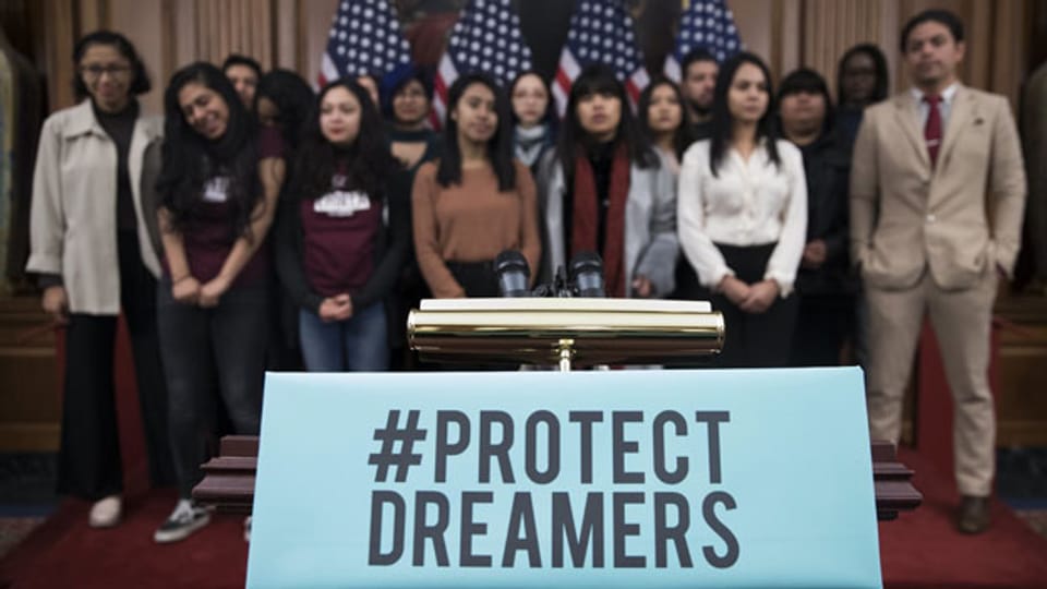 Jugendliche Migranten, sogenannte Dreamers, werden im Weissen Haus in Washington vorstellig.