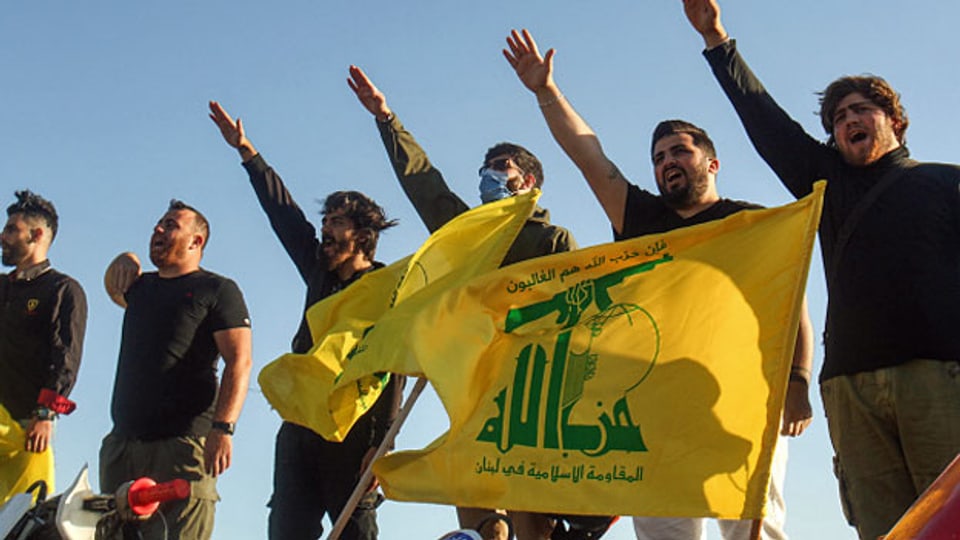 Unterstützer der libanesischen Schiitenbewegung Hisbollah im südlibanesischen Bezirk Marjayoun an der Grenze zu Israel.