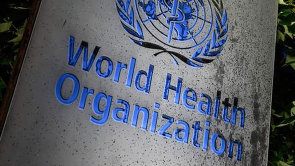 Das WHO-Logo am Hauptsitz in Genf.