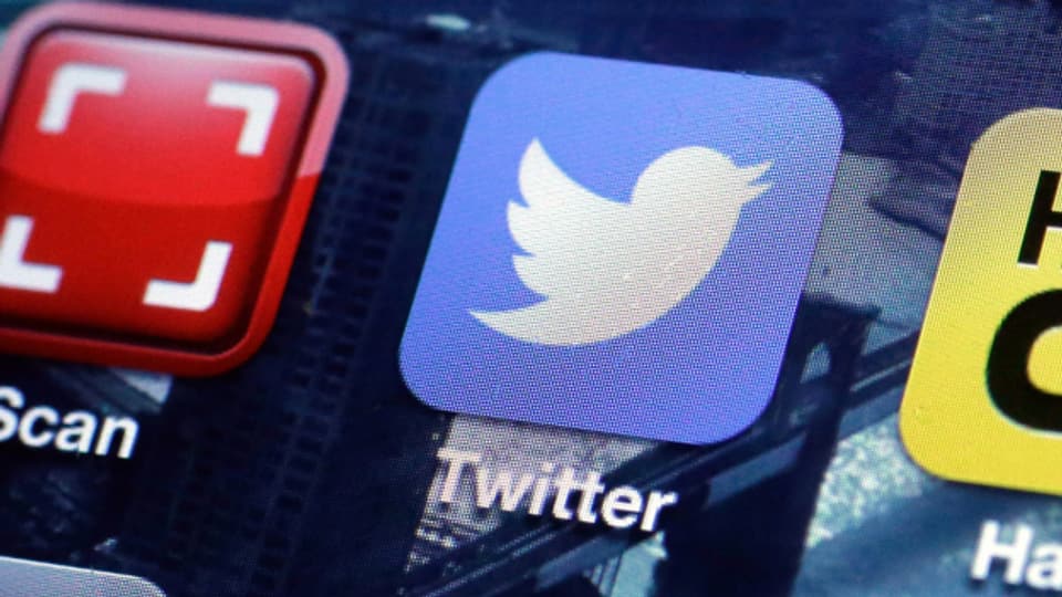Der Kurznachrichten-Dienst Twitter ist am Mittwochabend einem breit angelegten Hacker-Angriff zum Opfer gefallen.