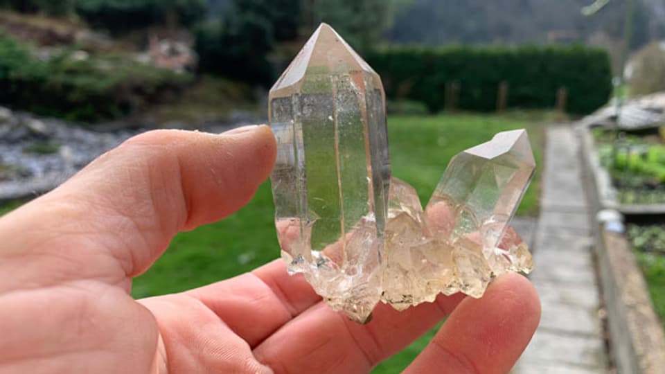 Ein Kristall aus der Kluft am Grimsel. Bild: zvg/KWO/Walter von Weissenfluh.
